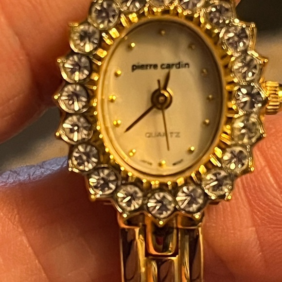 Vintage gold plated Pierre Cardin ladies watch with clear crystals around face - Picture 5 of 6